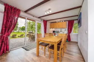 Puhkemajad Torm ja Tuul Võrtsjärve ääres